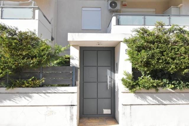 (For Sale) Residential Maisonette || Athens North/Nea Erithraia - 141 Sq.m, 3 Bedrooms, 360.000€ 